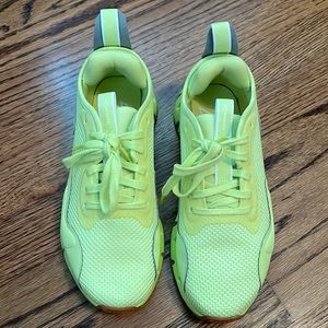 Reebok Sneaker Tennis Shoes